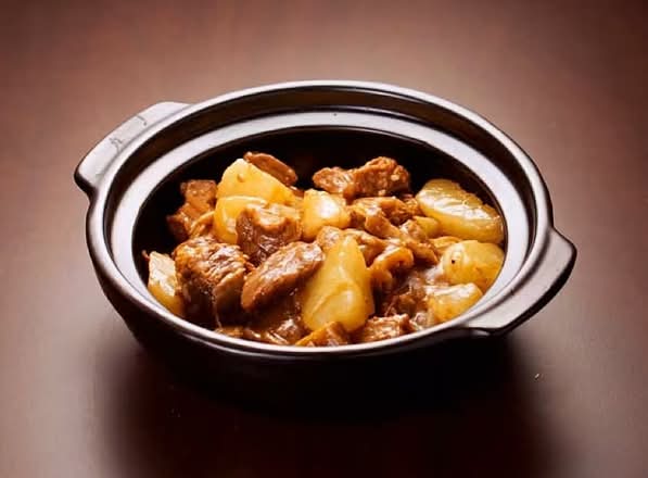 Beef Stew Hot Pot (GF) 柱侯牛腩煲